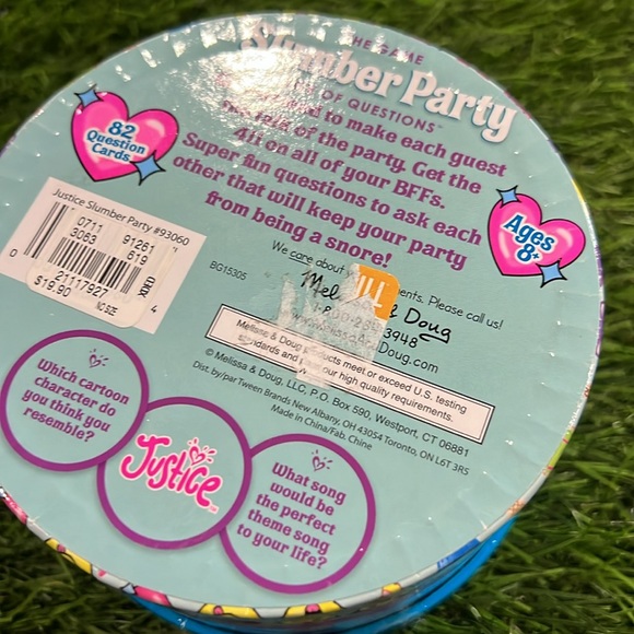 Justice - Slumber Party - The Game Box of Questions - Picture 3 of 4